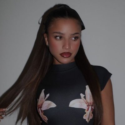 carla 💐's profile picture