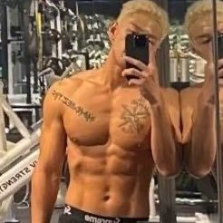 🐯🦦 (◠‿◠˙)'s profile picture