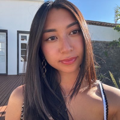 laura's profile picture
