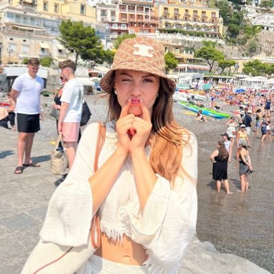zeynep's profile picture