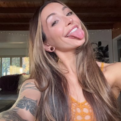 miss_angeliquew's profile picture