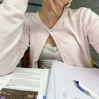 ccestudiosa's profile picture