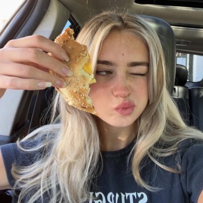 Goddess Allie 😈's profile picture