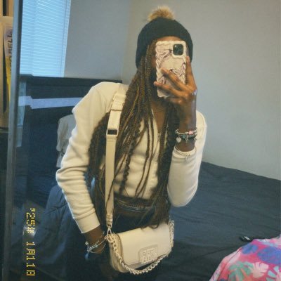 prettyassnavaee's profile picture