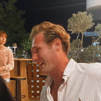Pau 🌞🏺's profile picture