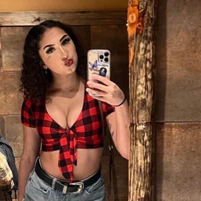 BrattyBellaa ๐ โก Findom โก's profile picture