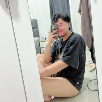 TT-song 12's profile picture