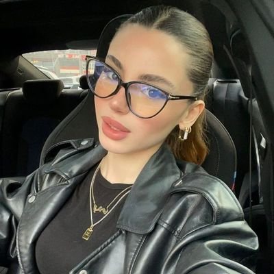 bos_versenizee's profile picture