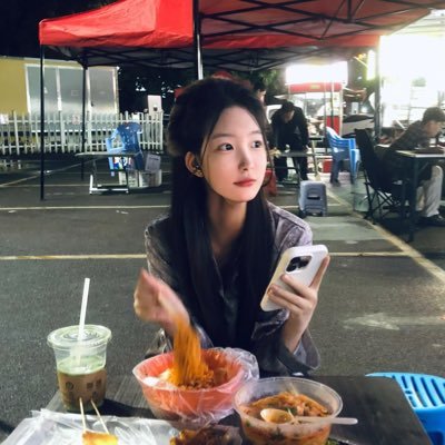 困's profile picture
