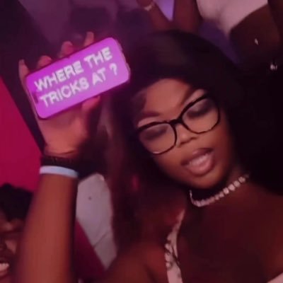 prettyholenigga's profile picture