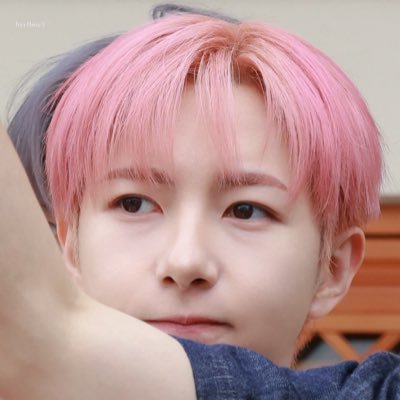 hyellow32's profile picture