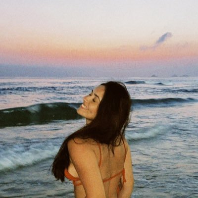 laribritoss's profile picture