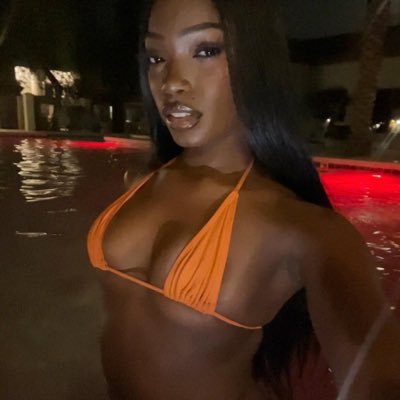 naomi's profile picture