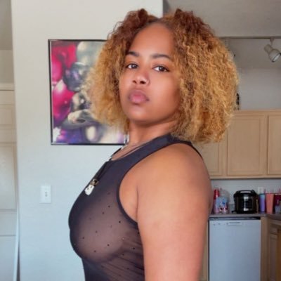 hotwifehoekage's profile picture