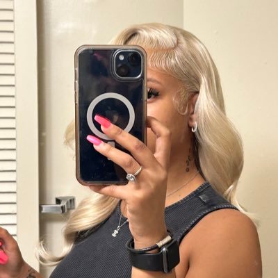 anayaK's profile picture