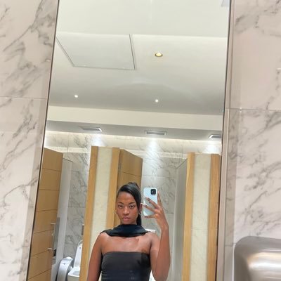 NiziboneGcilit3's profile picture