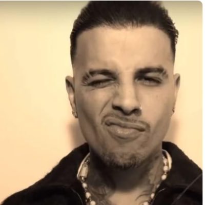 v 🤍 | CHAPTER0's profile picture