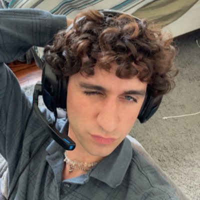 bry ^_−☆'s profile picture