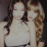 crazy over JENLISA 的头像
