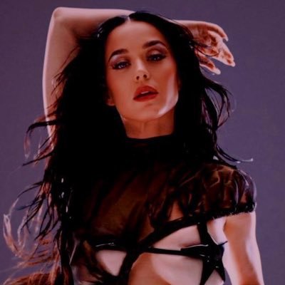 ཐིཋྀ's profile picture