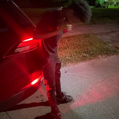K J S K E E Z E's profile picture