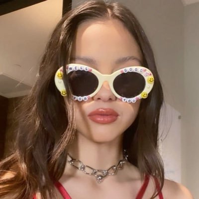 nikki's profile picture