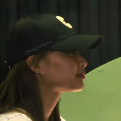 f.'s profile picture