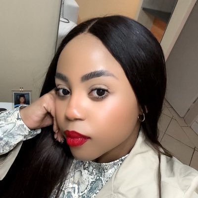 VuyiswaNda's profile picture