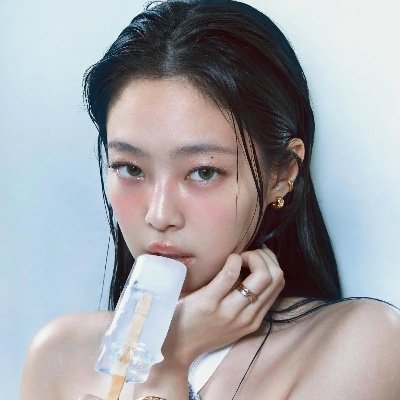 jennie kim in 4k's profile picture