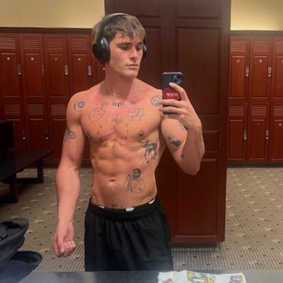 tattedtristen's profile picture