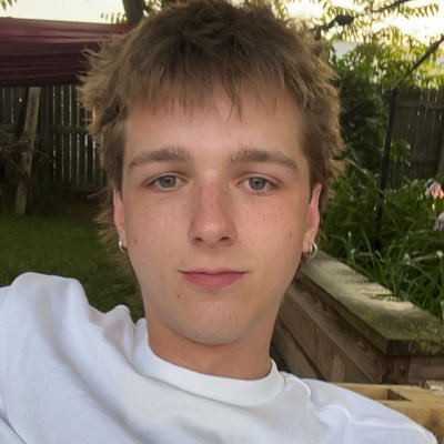B8BroJake's profile picture