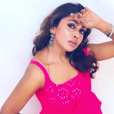 SriNikha_'s profile picture