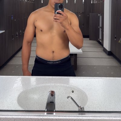 hornyyoung24's profile picture