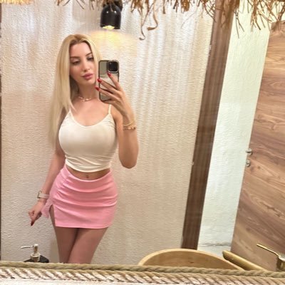 ÖZGE's profile picture