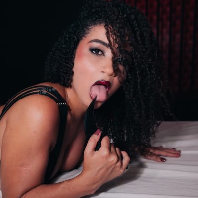 Queen Mellzn 🍯 BH's profile picture