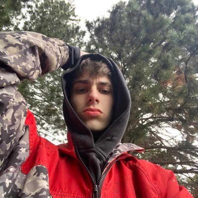 valenn's profile picture