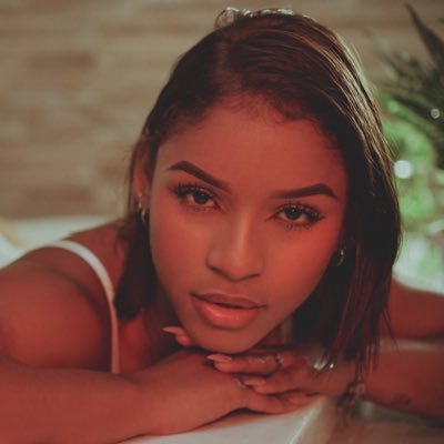 maloryof's profile picture