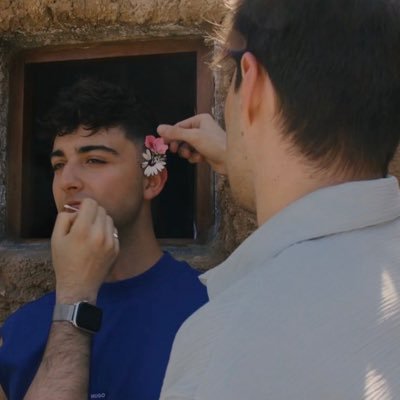 fangirlandshtt's profile picture
