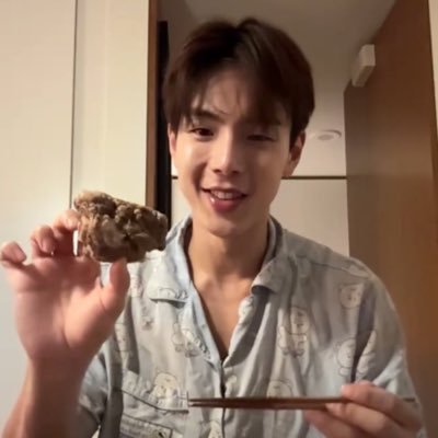 슈퍼곰(근데이제아기꽃사슴이된)'s profile picture