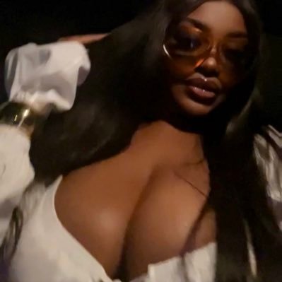 Goldengirl☆🫦's profile picture