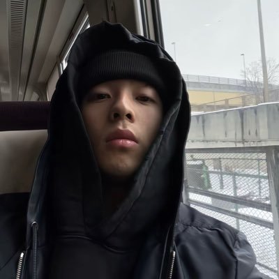 Lsgzhen^'s profile picture
