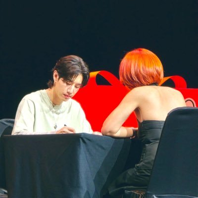 Tuanzy "Hold Still "🌅🚬🦋🐰's profile picture