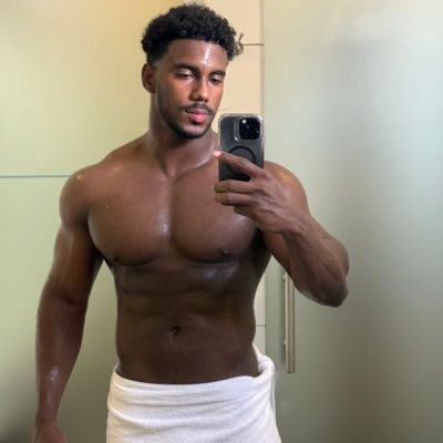 Adonisfit 💪🏾's profile picture