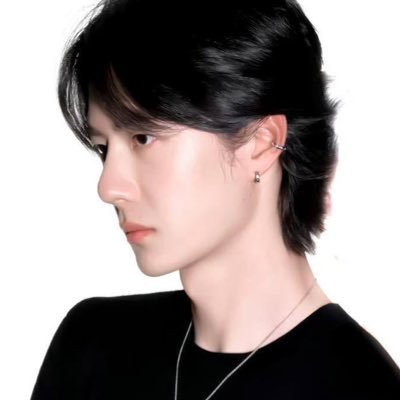 ลัทธิ WangYibo王一博's profile picture