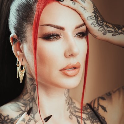 Cervena Fox's profile picture