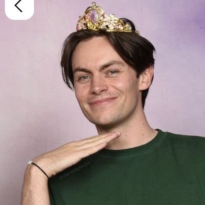 L.'s profile picture