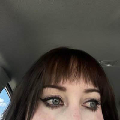lovelessxgirl's profile picture