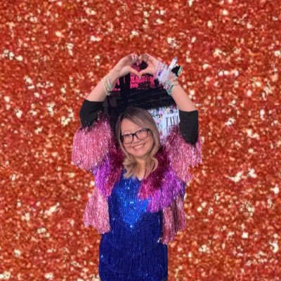 Charlotte🇨🇦 in my showgirl era 🧡's profile picture