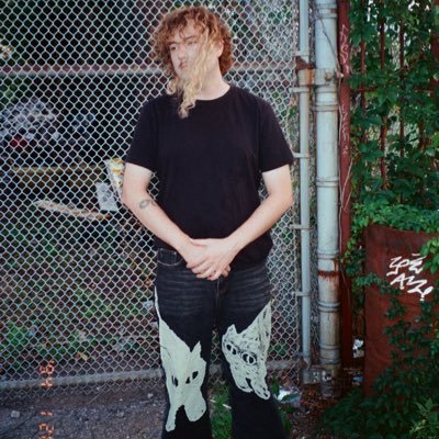 ULTRASLUT's profile picture