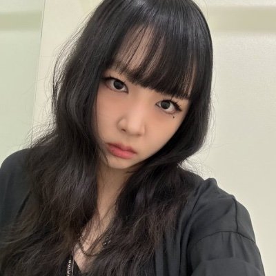 JIWOOLOOKS's profile picture